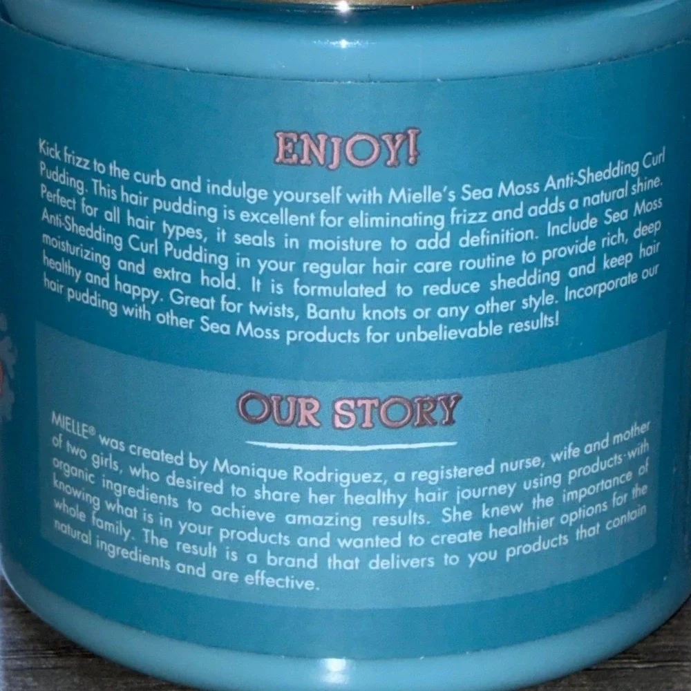 Mielle Sea Moss Anti-Shedding Curl Pudding Hair Styling Cream 8oz Blue Jar
